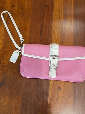 Coach Wallet Clutch Bag Leather Pink Buckle